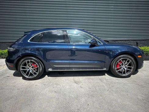 Certified 2022 Porsche Macan S image 10