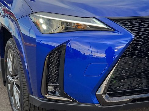 New 2025 Lexus UX 300h FWD image 10
