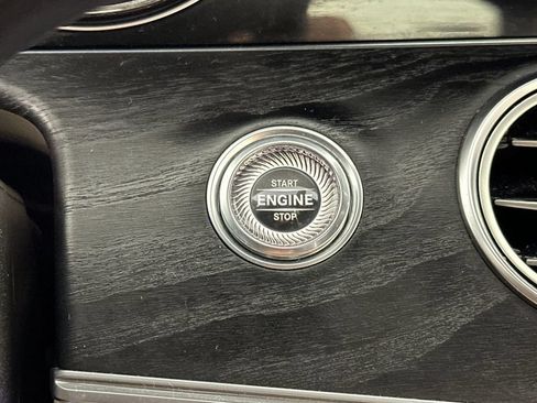 Used 2017 Mercedes-Benz E 300 image 28