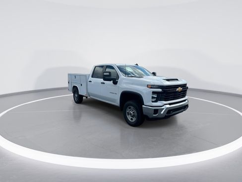 Used 2024 Chevrolet Silverado 2500 W/T w/ WT Convenience Package AWD/4WD image 2