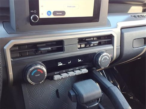 Used 2024 Toyota Tacoma TRD Sport image 9