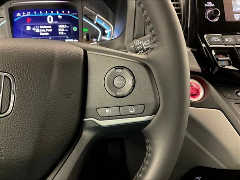 Used 2024 Honda Odyssey EX-L image 12