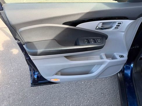 Used 2017 Honda Pilot Elite image 13