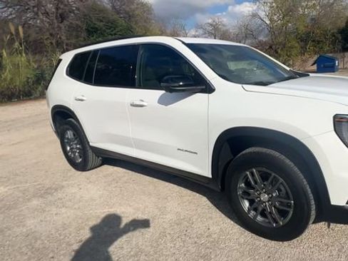 Certified 2025 GMC Acadia Elevation image 2