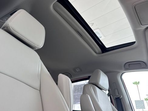 Certified 2025 Honda Odyssey EX-L image 21