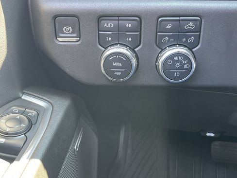 Certified 2025 GMC Sierra 1500 Elevation w/ Elevation Premium Package AWD/4WD image 18