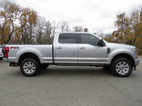 Used 2022 Ford F350 Platinum w/ FX4 Off-Road Package image 5