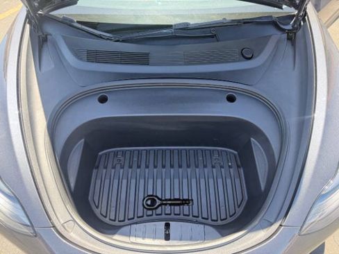 Used 2023 Tesla Model 3 Standard Range RWD image 9