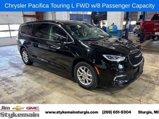 Used 2024 Chrysler Pacifica Touring-L FWD video 1