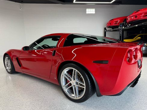 Used 2007 Chevrolet Corvette Z06 w/ Preferred Equipment Group RWD image 10