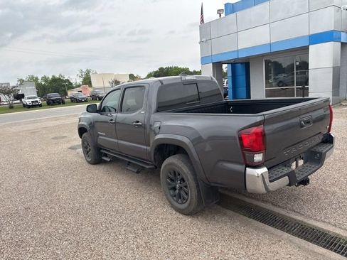Used 2021 Toyota Tacoma SR5 RWD image 8