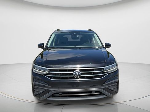 Used 2024 Volkswagen Tiguan SE FWD image 8