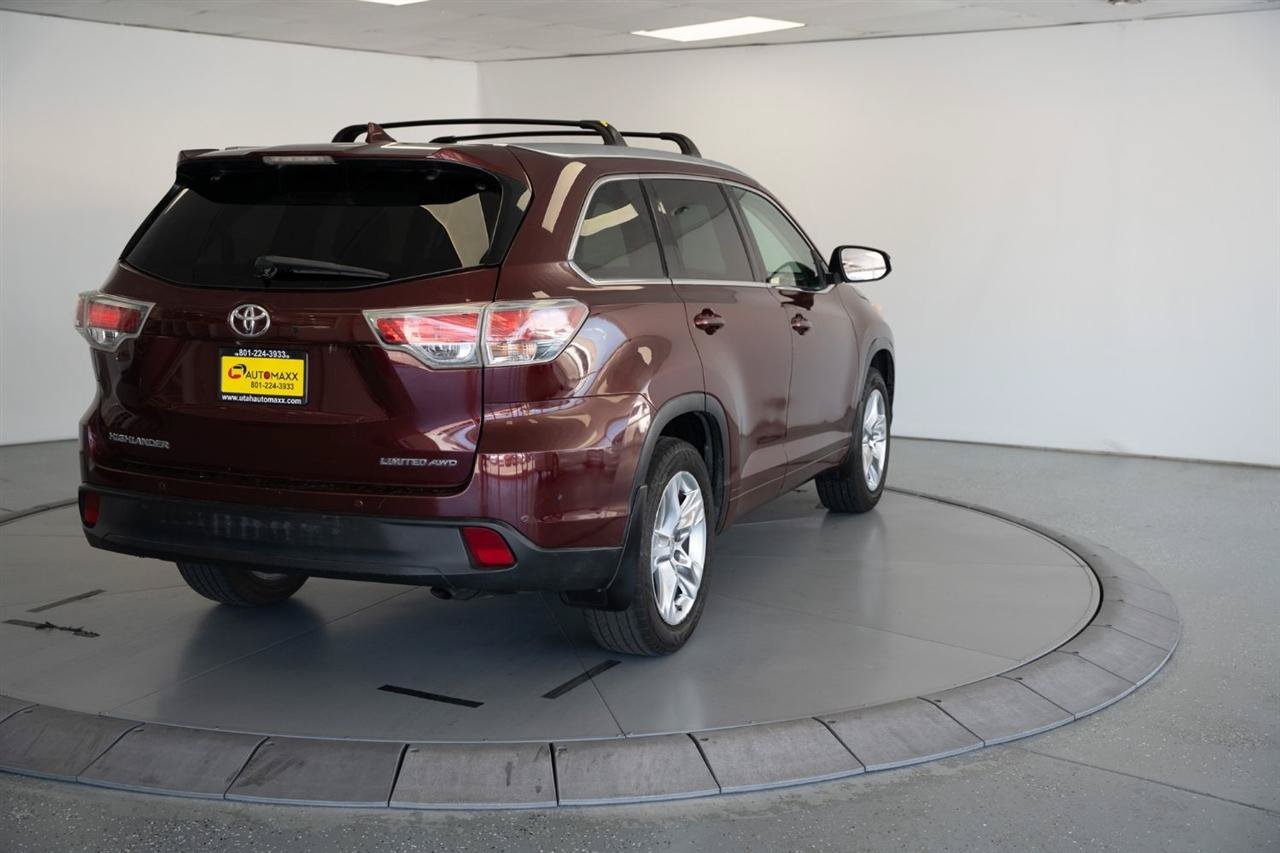 Used 2015 Toyota Highlander Limited Platinum AWD/4WD image 8