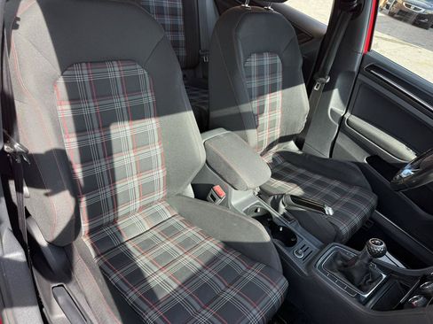 Used 2017 Volkswagen GTI Autobahn FWD image 9