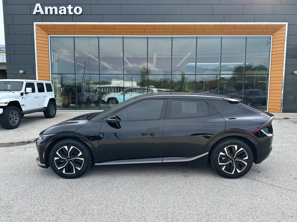 Used 2024 Kia EV6 Wind w/ Wind Technology Package AWD/4WD image 10