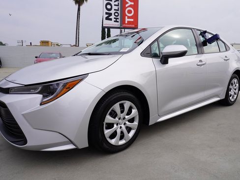 Certified 2025 Toyota Corolla LE image 4