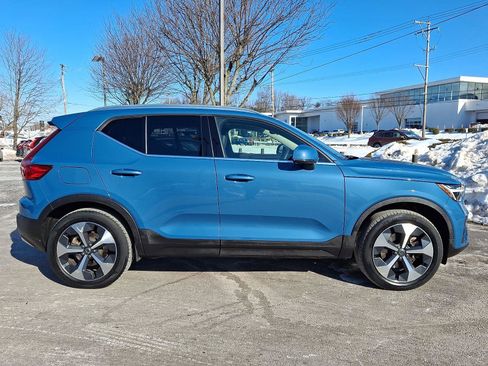Certified 2023 Volvo XC40 B5 Plus image 7