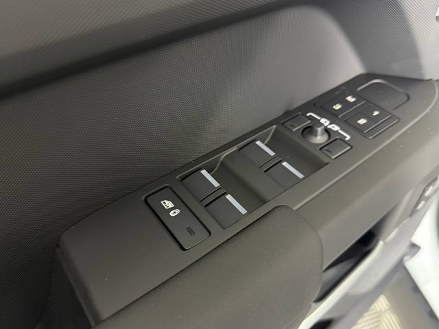 Certified 2025 Land Rover Defender 110 S AWD/4WD image 23