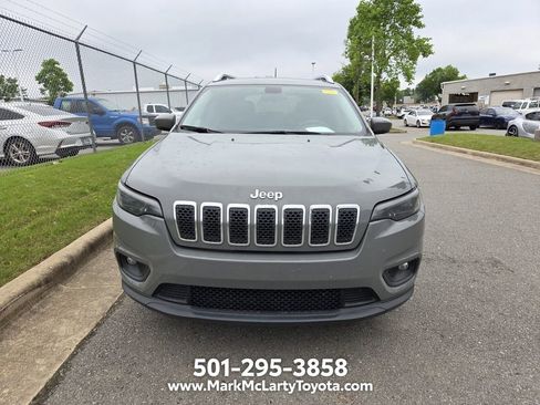 Used 2020 Jeep Cherokee Latitude Plus FWD image 2