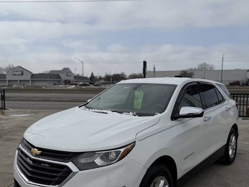 Used 2018 Chevrolet Equinox LT AWD/4WD image 3
