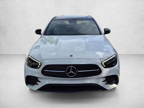 Used 2022 Mercedes-Benz E 350 Sedan image 2