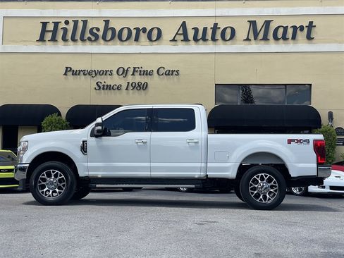 Used 2022 Ford F350 Lariat w/ Lariat Ultimate Package AWD/4WD image 3