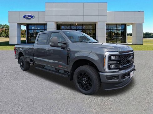 New 2026 Ford F250 XLT w/ XLT Premium Package AWD/4WD image 1
