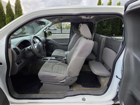 Used 2017 Nissan Frontier S image 11