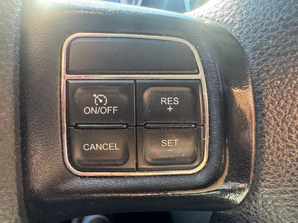 Used 2019 Dodge Grand Caravan SE w/ UConnect Hands-Free Group FWD image 17