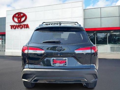Used 2024 Toyota Corolla Cross LE w/ Moonroof Package AWD/4WD image 5