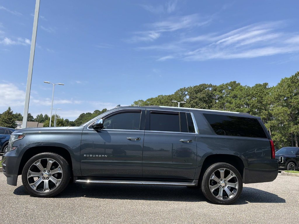 Used 2019 Chevrolet Suburban Premier RWD image 9