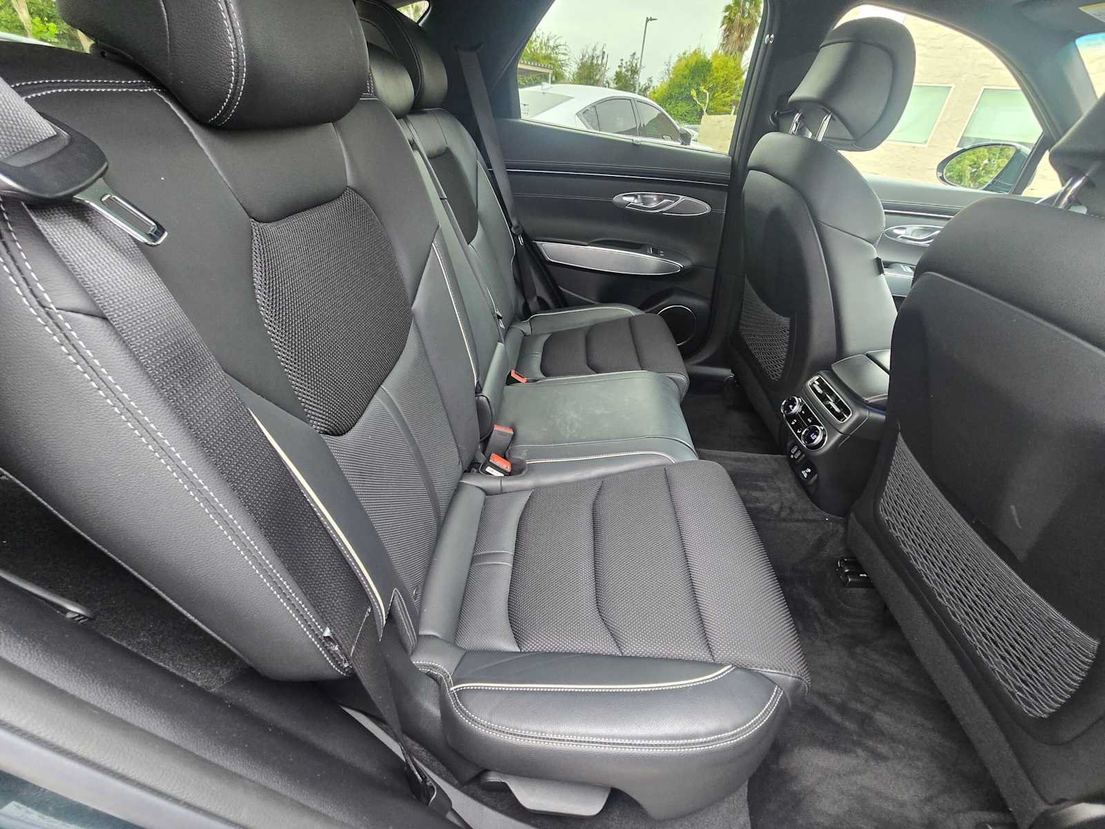 Used 2023 Genesis GV70 2.5T w/ Sport Prestige Package AWD/4WD image 12