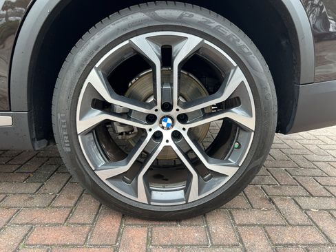 Used 2022 BMW X5 sDrive40i w/ Premium Package image 13