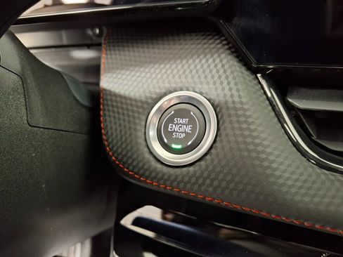 Used 2025 Chevrolet Equinox RS w/ Safety and Technology Package image 16