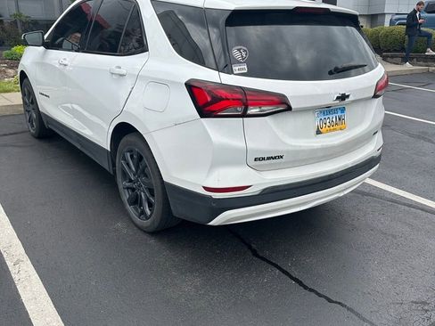 Used 2022 Chevrolet Equinox RS w/ RS Leather Package image 7