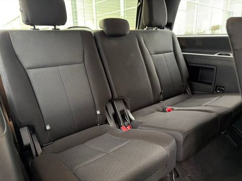 Used 2021 Ford Expedition XLT AWD/4WD image 32