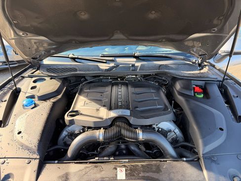 Used 2016 Porsche Cayenne GTS image 16