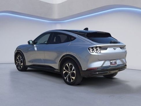 Used 2022 Ford Mustang Mach-E Premium image 4