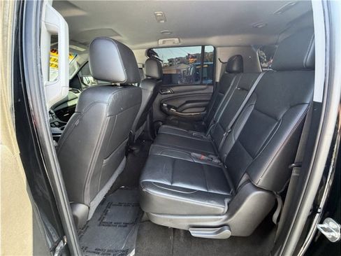 Used 2018 Chevrolet Suburban LT AWD/4WD image 18