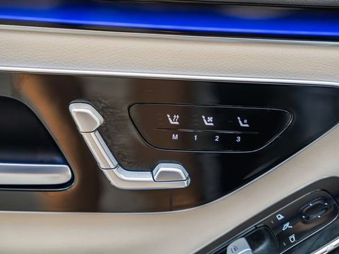 Certified 2023 Mercedes-Benz S 500 4MATIC image 38