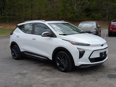 Used 2022 Chevrolet Bolt EUV Premier w/ Launch Edition image 11