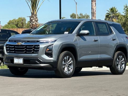 New 2026 Chevrolet Equinox LT w/ Safety and Technology Package FWD image 8