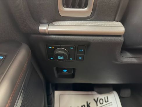 Used 2025 Ford Expedition Active AWD/4WD image 22