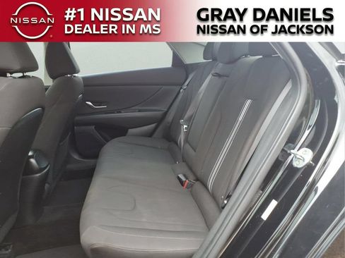 Used 2021 Hyundai Elantra SEL w/ Convenience + Premium Package FWD image 26