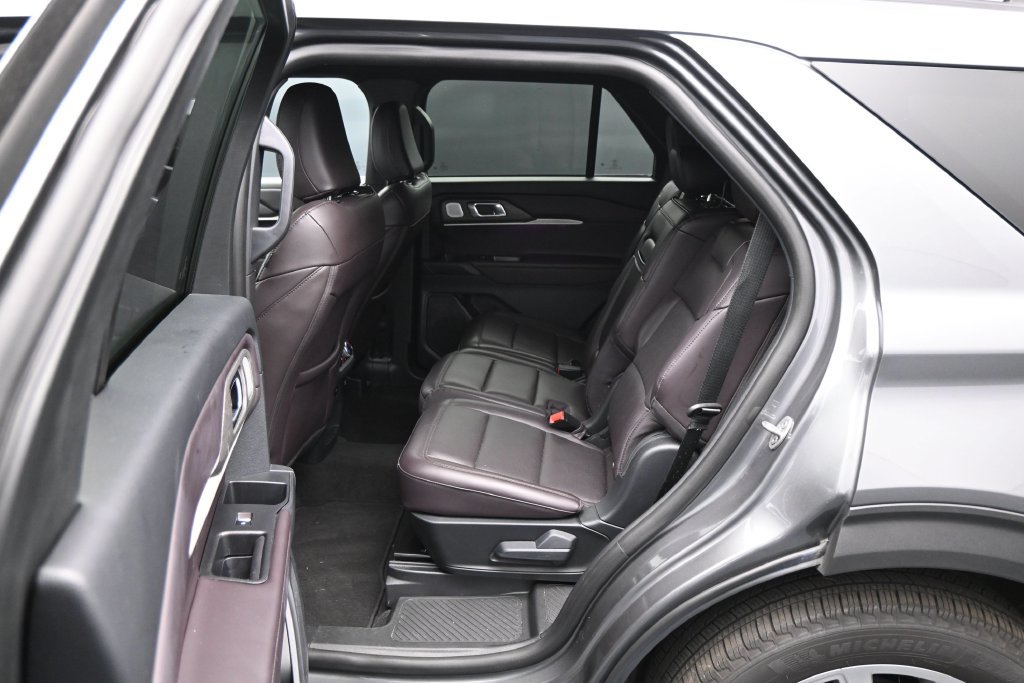 Used 2026 Ford Explorer Platinum AWD/4WD image 24