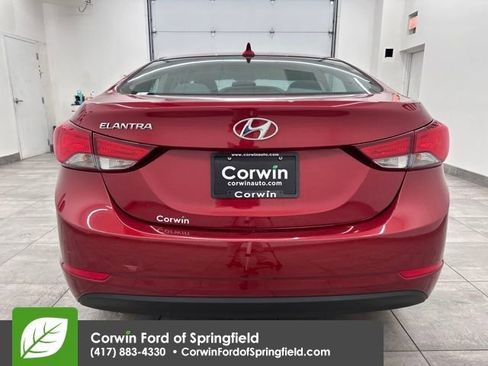 Used 2014 Hyundai Elantra SE image 4