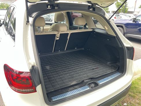 Used 2022 Mercedes-Benz GLC 300 4MATIC image 22