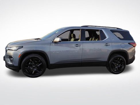 Used 2023 Chevrolet Traverse LT FWD image 4