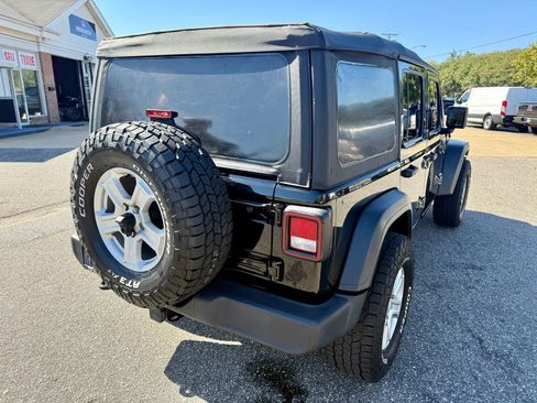 Used 2019 Jeep Wrangler Unlimited Sport S AWD/4WD image 5