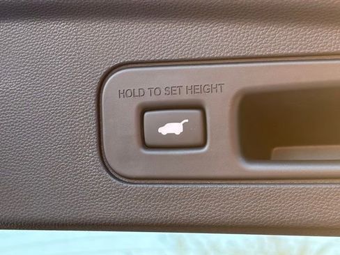 Used 2025 Acura MDX A-Spec image 25